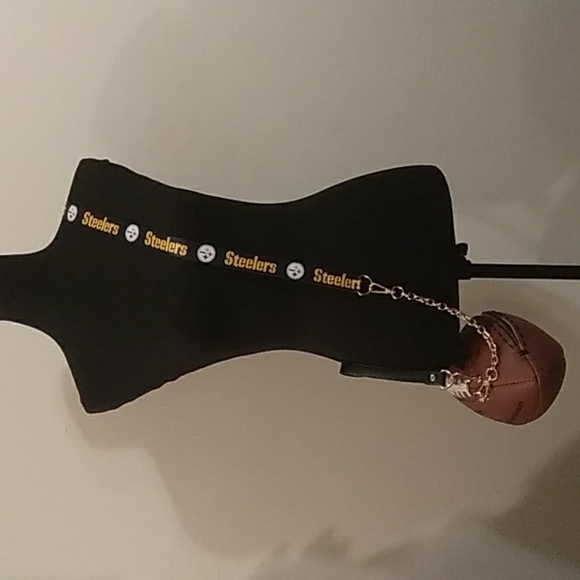 HANDMADE Football Purse (PITTSBURGH STEELERS) 🏈 - Picture 6 of 17